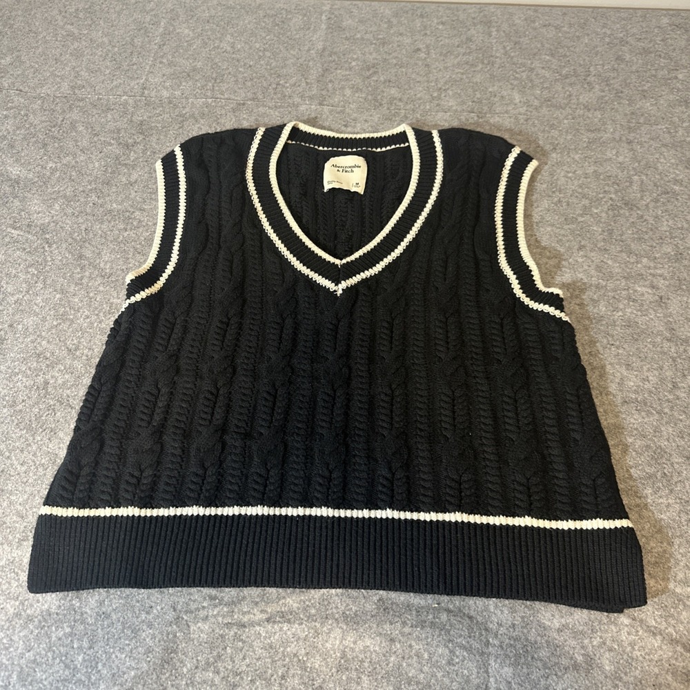 Abercrombie Fitch Cable Knit Sweater Vest Womens Medium Tennis Oversize Academia